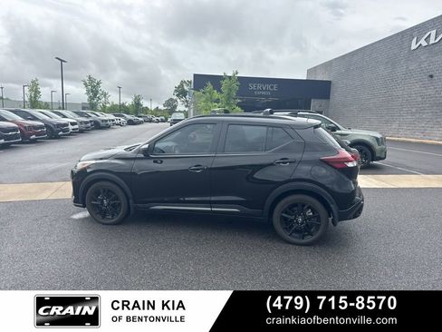 Used 2023 Nissan Kicks SR w/ SR Premium Package FWD image 8