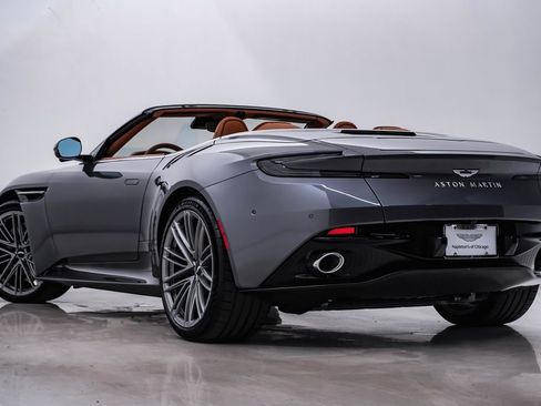New 2025 Aston Martin DB12 Volante image 10