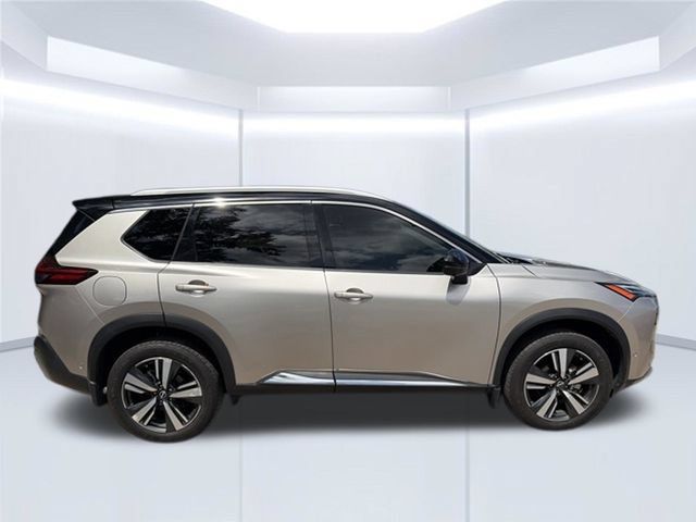 Used 2022 Nissan Rogue Platinum w/ Head-Up Display Package AWD/4WD image 5