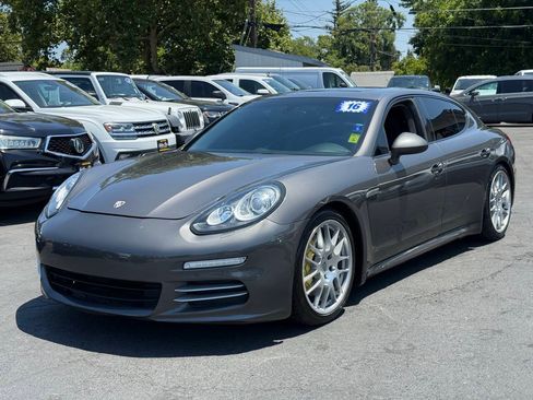 Used 2016 Porsche Panamera Edition RWD image 3