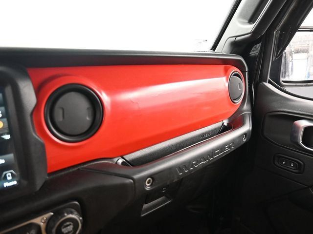 Used 2018 Jeep Wrangler Unlimited Rubicon AWD/4WD image 30
