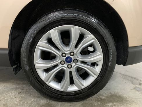 Used 2020 Ford Edge Titanium FWD image 21
