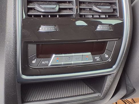 Used 2025 BMW X5 xDrive40i w/ M Sport Package image 25