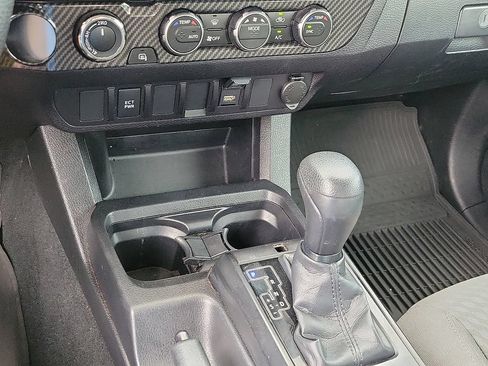 Used 2023 Toyota Tacoma SR AWD/4WD image 17