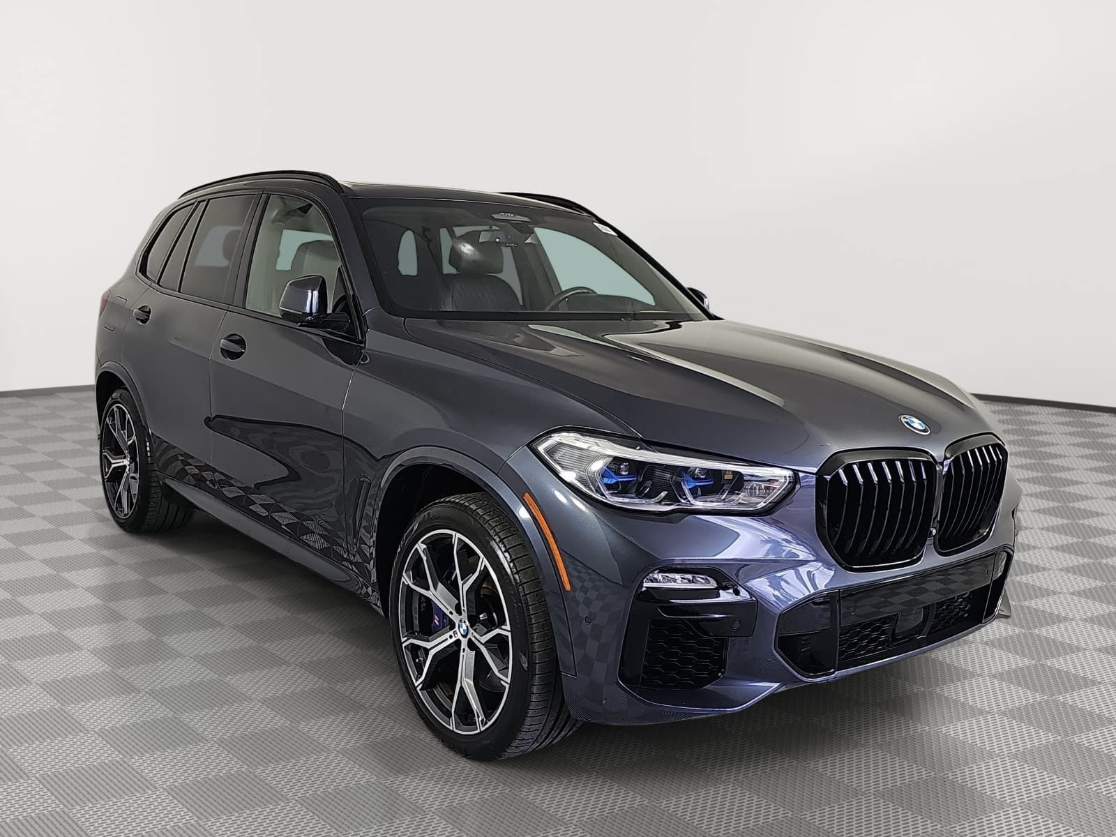 Used 2020 BMW X5 M50i w/ Executive Package AWD/4WD image 2