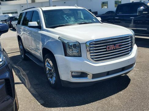 Used 2017 GMC Yukon SLT w/ Premium Edition RWD image 2