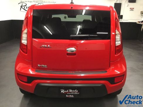 Used 2013 Kia Soul FWD image 9
