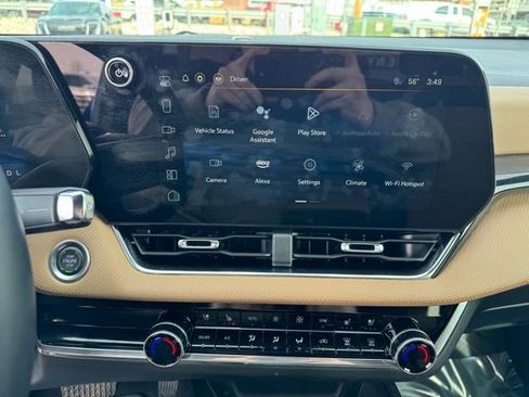 Certified 2025 Chevrolet Equinox ACTIV w/ Safety and Technology Package image 13