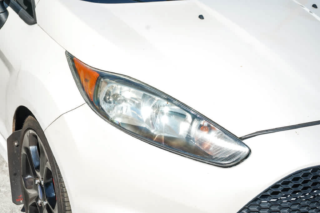 Used 2016 Ford Fiesta ST FWD image 4