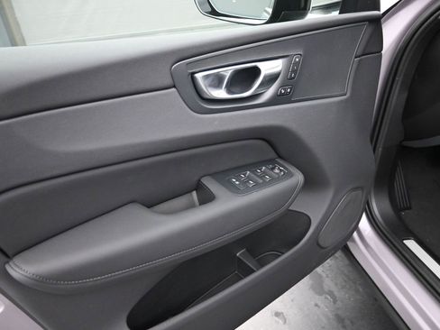 New 2026 Volvo XC60 B5 Core w/ Climate Package image 10