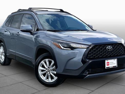 Used 2023 Toyota Corolla Cross LE FWD image 3