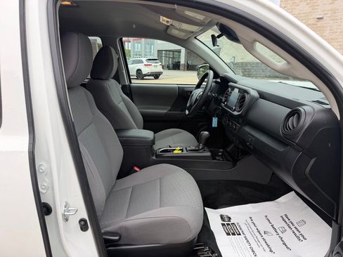 Certified 2023 Toyota Tacoma SR AWD/4WD image 36
