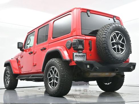 Used 2020 Jeep Wrangler Unlimited Sahara AWD/4WD image 43