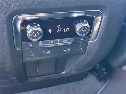 New 2026 GMC Yukon XL Elevation image 20