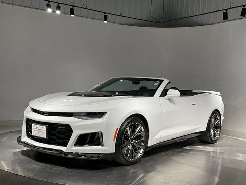 Used 2023 Chevrolet Camaro ZL1 RWD image 3