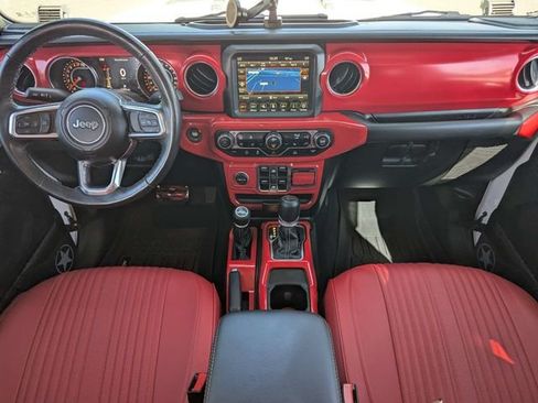 Used 2023 Jeep Gladiator Overland w/ Cold Weather Group AWD/4WD image 6