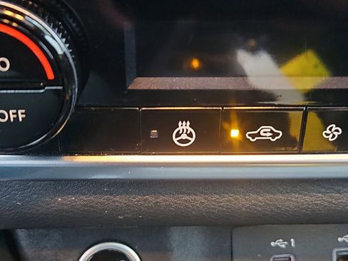 Used 2022 Nissan Rogue SV w/ SV Premium Package image 12