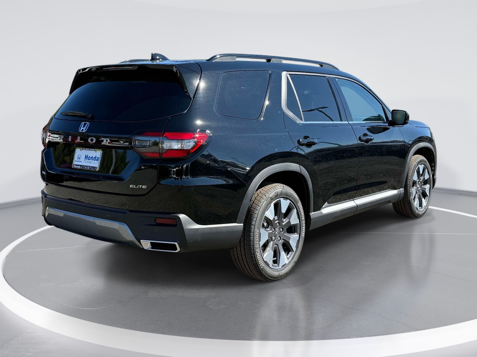 New 2026 Honda Pilot Elite image 2