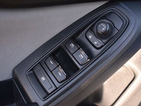 Used 2018 Subaru Crosstrek 2.0i Premium image 21