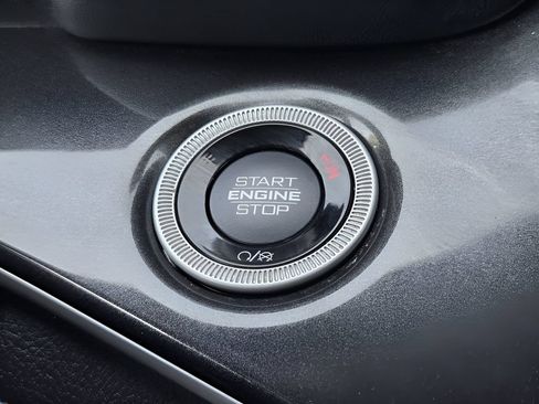 Used 2021 Jeep Grand Cherokee L Laredo AWD/4WD image 19