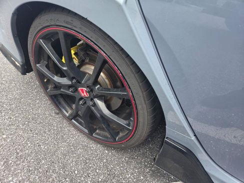 Used 2019 Honda Civic Type R image 4