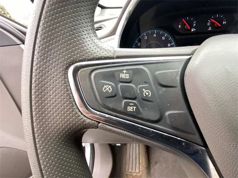 Used 2020 Chevrolet Malibu LT image 16