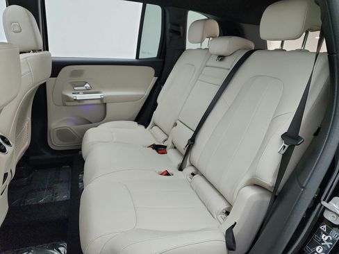 Used 2026 Mercedes-Benz GLB 250 image 16