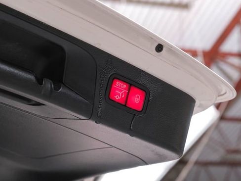 Used 2019 Mercedes-Benz GLC 300 w/ Premium Package image 51