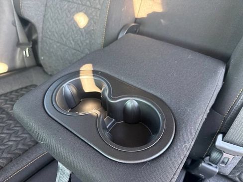 Used 2024 Chevrolet Equinox LT w/ LPO, Floor Liner Package FWD image 24