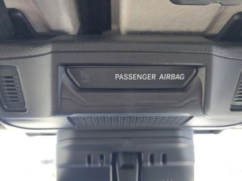 New 2025 Jeep Gladiator Sport image 38