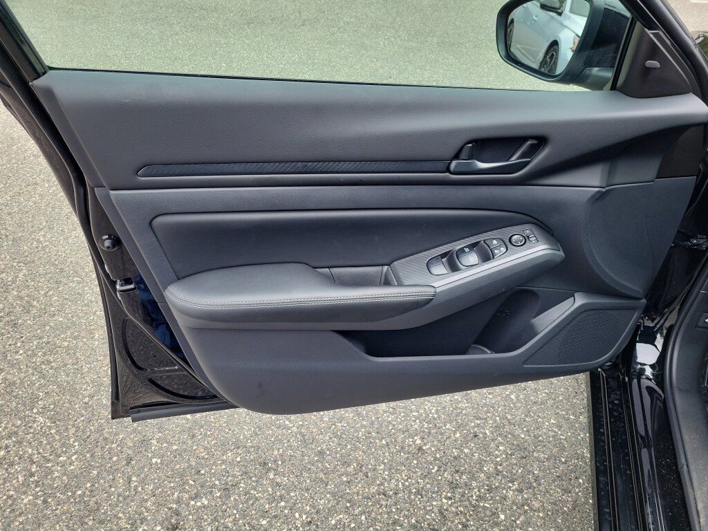 New 2026 Nissan Altima 2.5 SV FWD image 13
