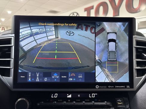 Used 2024 Toyota Tundra Limited AWD/4WD image 18