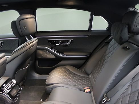 Used 2025 Mercedes-Benz S 580 4MATIC Sedan image 26