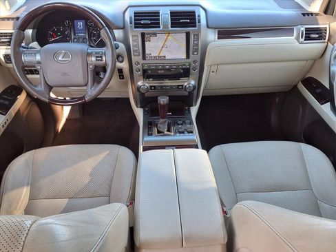 Used 2017 Lexus GX 460 Luxury image 10