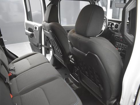 Used 2022 Jeep Wrangler Unlimited Rubicon 4xe image 18