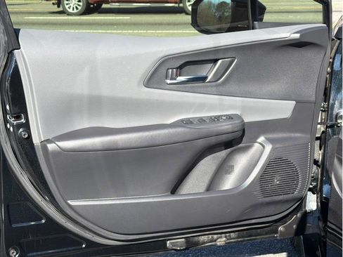 Used 2024 Toyota Prius XLE image 8