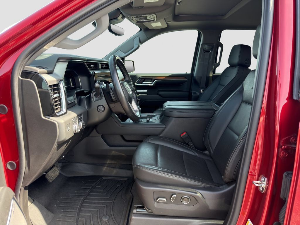 Used 2024 GMC Sierra 1500 Denali AWD/4WD image 9