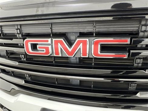 Certified 2021 GMC Acadia SLE w/ Driver Convenience Package image 31