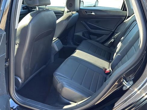 Used 2024 Volkswagen Jetta SE image 12