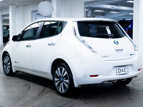 Used 2013 Nissan Leaf SL image 4