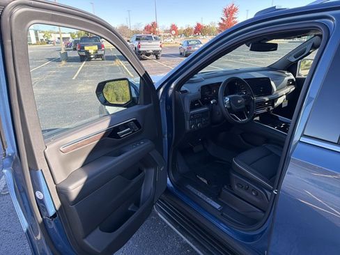 New 2026 Chevrolet Tahoe Premier w/ Sun And Tow Package image 9