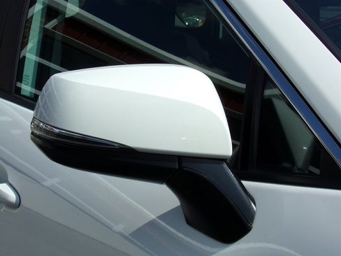 Used 2025 Toyota RAV4 XLE w/ Convenience Package FWD image 13