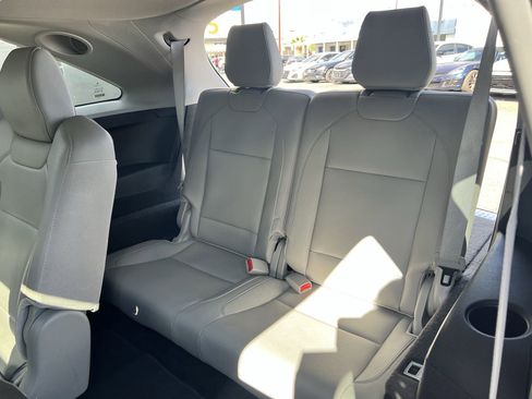 Used 2017 Acura MDX FWD w/ Tech & Entertainment image 31