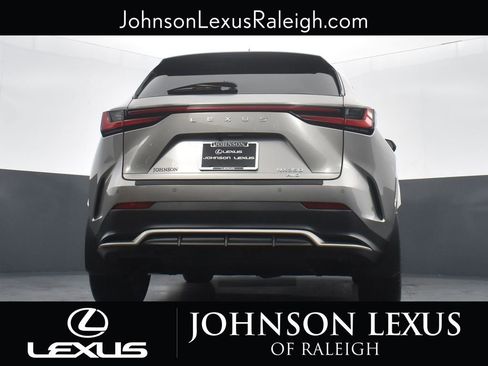 Used 2025 Lexus NX 350 F Sport w/ Accessory Package (2T) AWD/4WD image 18