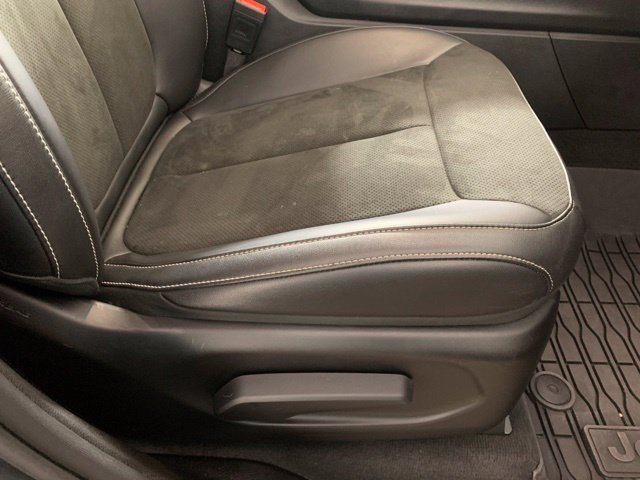 Used 2023 Jeep Grand Cherokee Altitude AWD/4WD image 23
