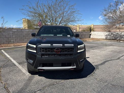 Used 2025 Nissan Frontier Pro-X w/ Pro Convenience Package image 2