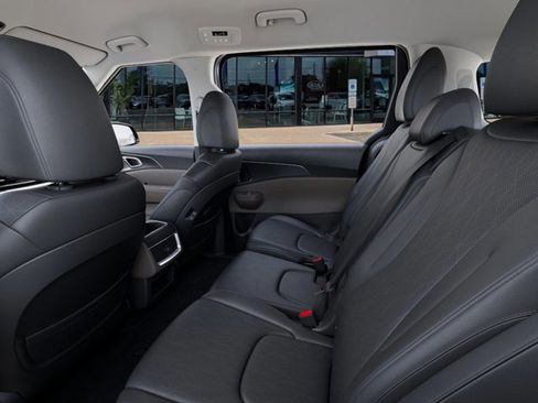 New 2026 Kia Carnival LXS image 18