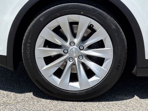 Used 2018 Tesla Model X 75D AWD/4WD image 26