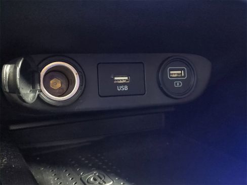 Used 2021 Hyundai Elantra SEL w/ Convenience Package image 22