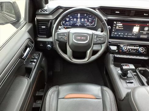 Used 2023 GMC Sierra 1500 AT4 w/ AT4 Premium Package AWD/4WD image 18